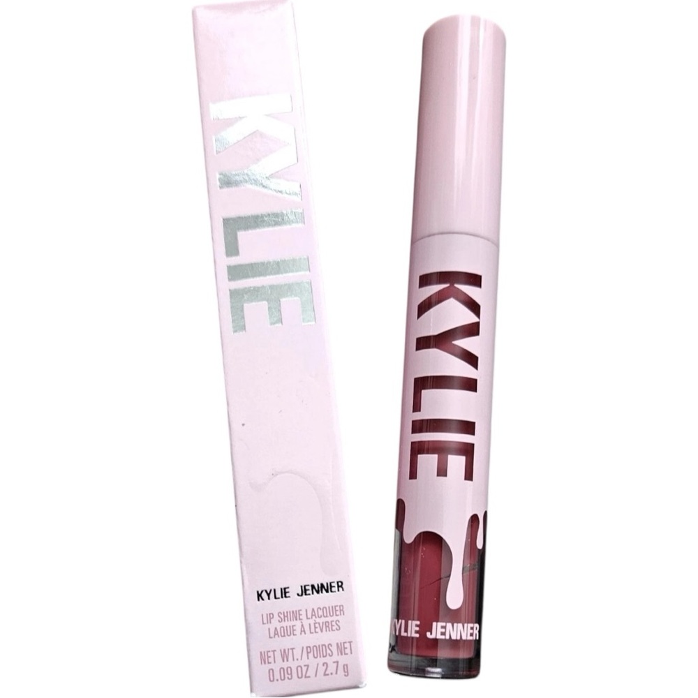 Kylie Cosmetics Lip Shine Lacquer #341
A Whole Lewk
NIB